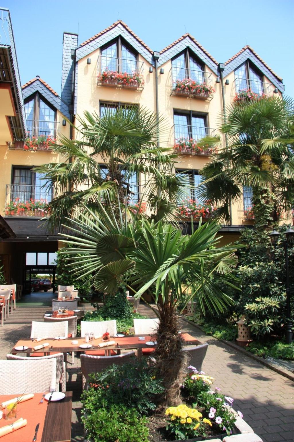 Hotel Und Restaurant Bommersheim Eschborn Exterior foto
